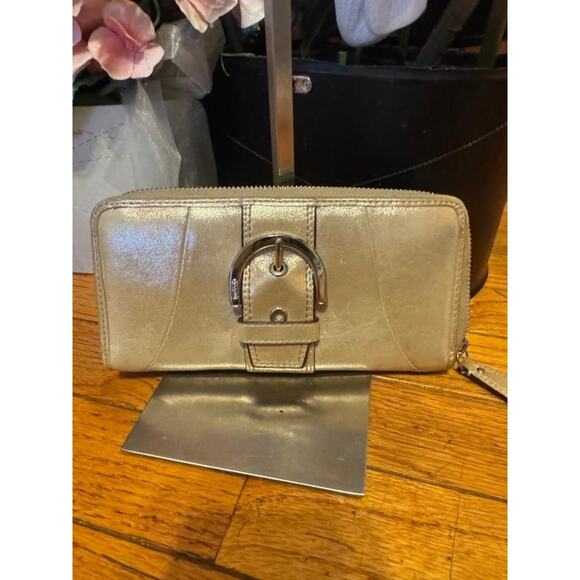 Coach Soho METALLIC GOLD Wallet (400 - Picture 1 of 6